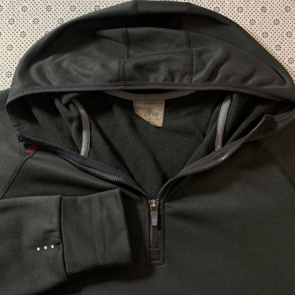 Rhone Men's M Black Quarter Zip Fleece Hoodie Athletic Pullover RN#141364